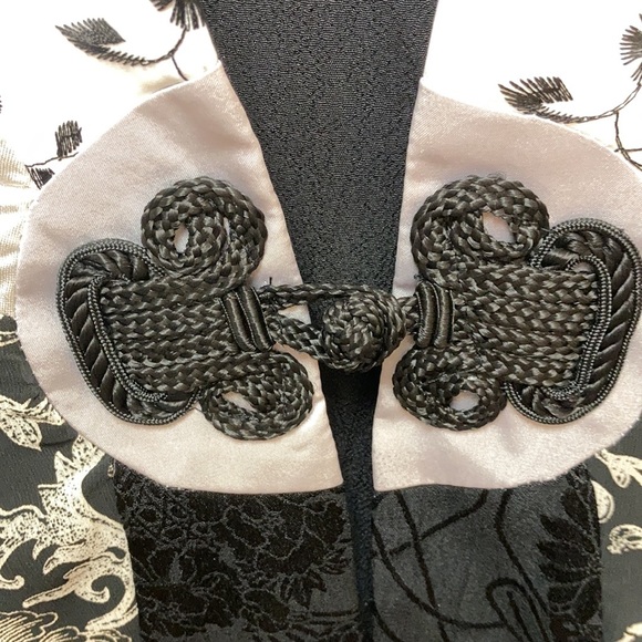 Embroidered jacket - Picture 3 of 6